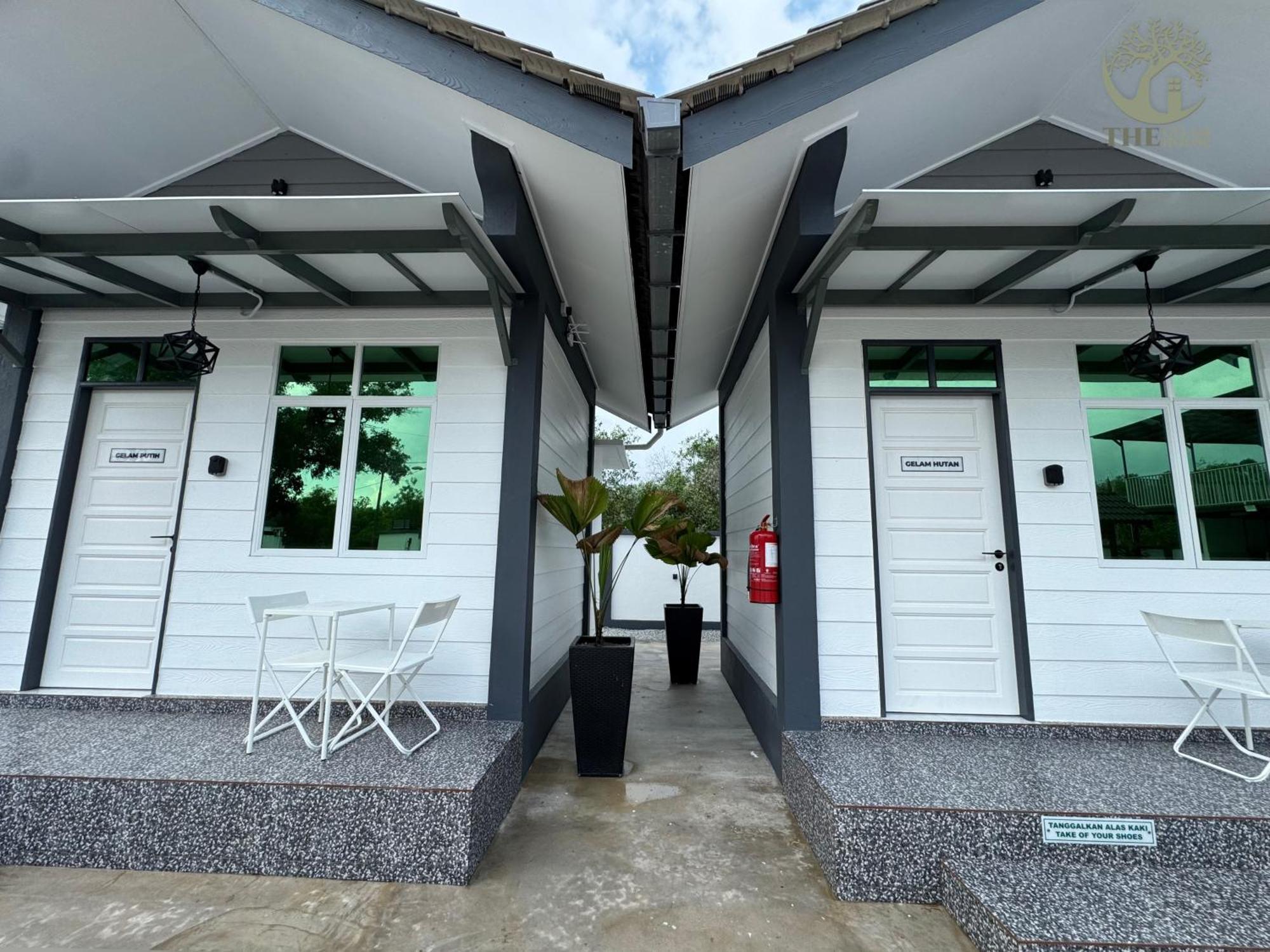 Вилла The Gelam House Kampong Telaga Papan Экстерьер фото