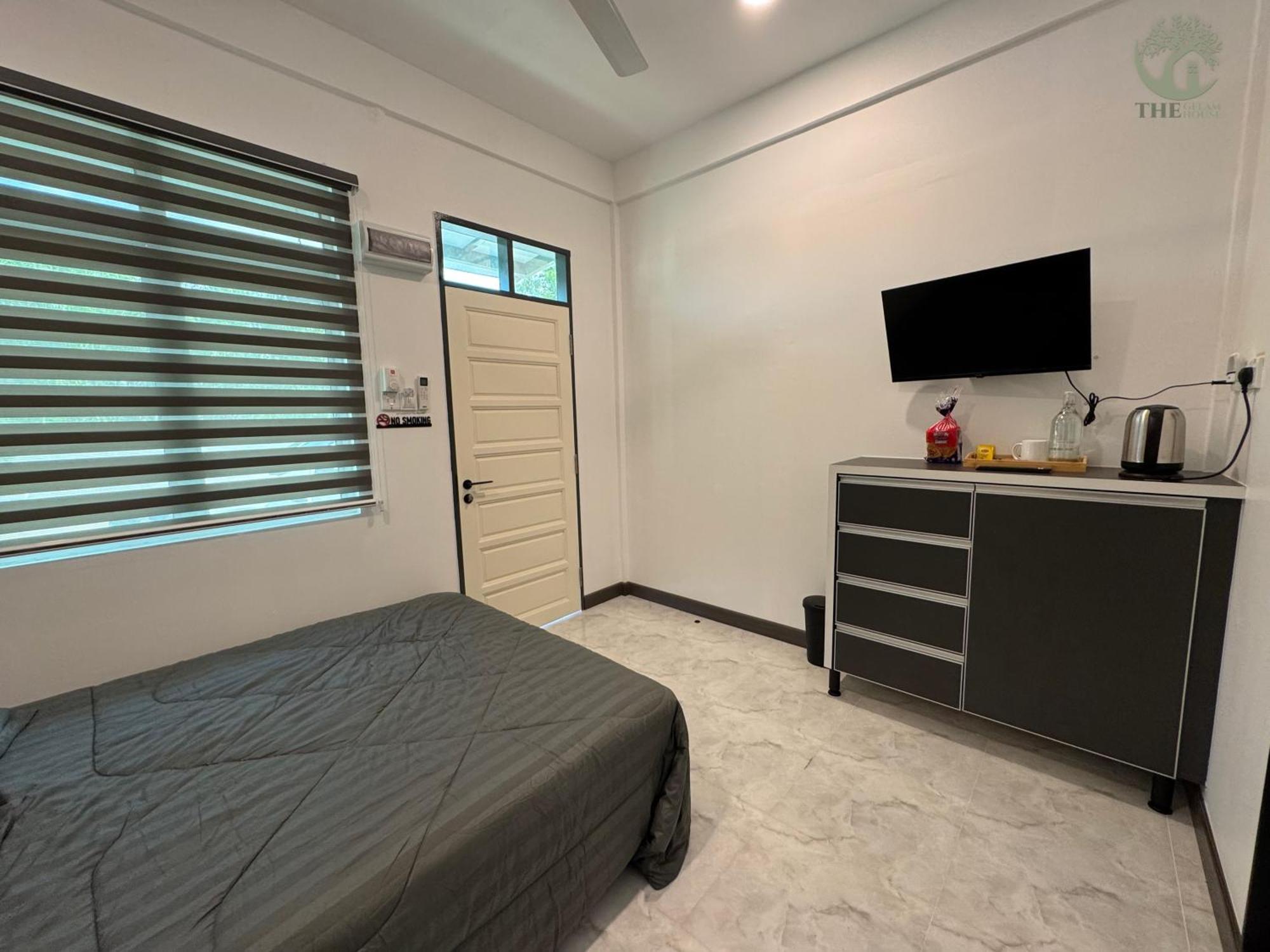 Вилла The Gelam House Kampong Telaga Papan Экстерьер фото