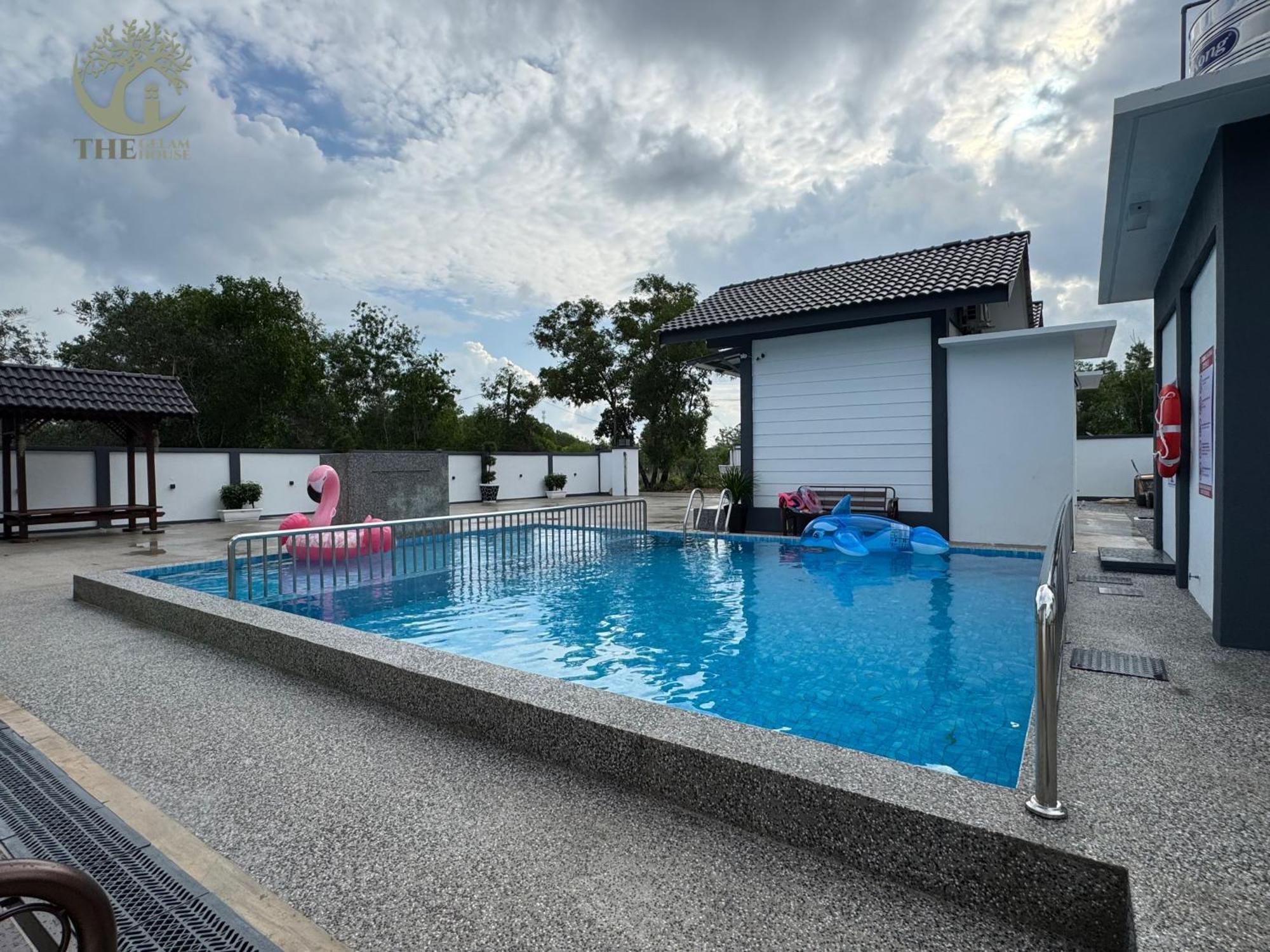 Вилла The Gelam House Kampong Telaga Papan Экстерьер фото